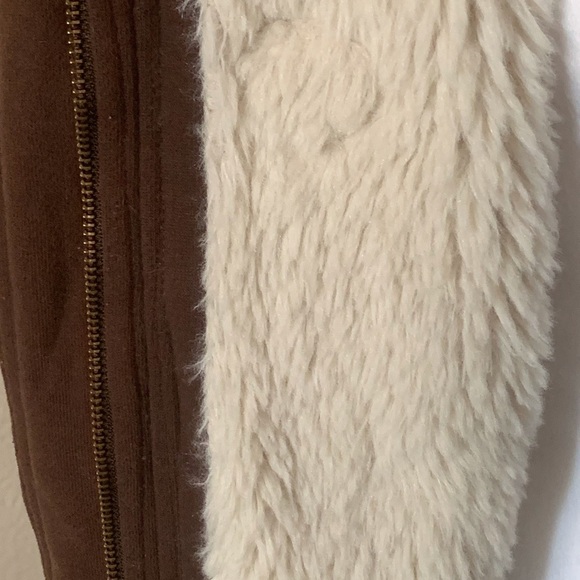 Women’s Brown Toggle Jacket with Faux Fur Hood - Picture 7 of 8